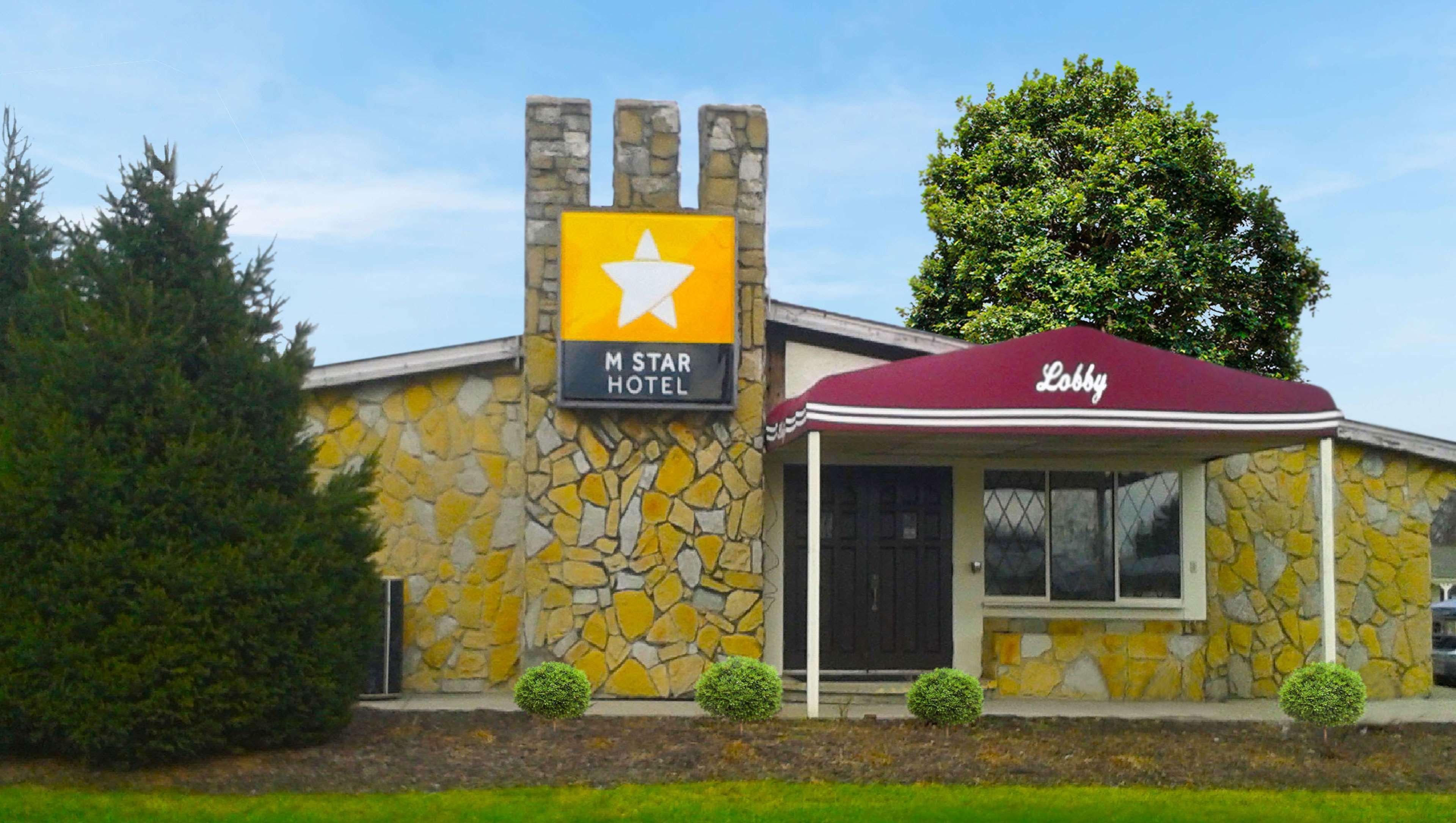 M Star Columbus North Motel Exterior photo